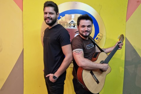 Talentosos do Sertanejo: Douglas Lima & Cristiano consagram-se com apresentação épica no Programa Rei da Web