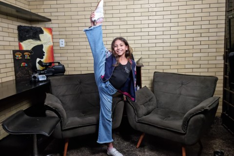 Bailarina mirim Isabella Batista conquista vaga para a próxima fase do Balé Bolshoi e leva o nome de Anápolis para Santa Catarina