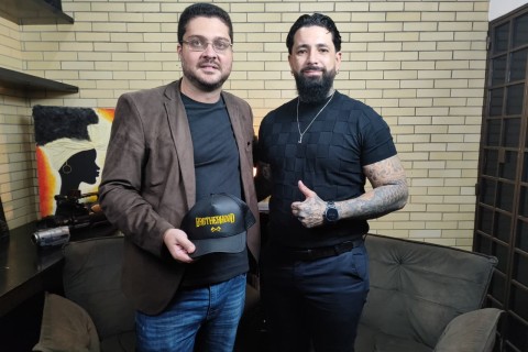 Uma barbearia pode ser uma porta para o Mundo